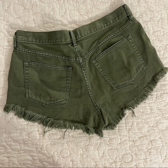 Free People Distressed Shorts Army Olive Green We the Free Size 28 - Picture 2 of 6